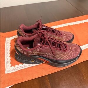 Nike Air Max DN dark team red/black/ anthracite Athletic Shoes- worn one time.